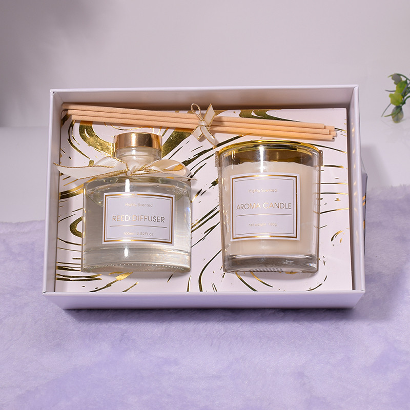 Candle and Essential Oil Reed Diffuser Set with Glass Bottle (6)