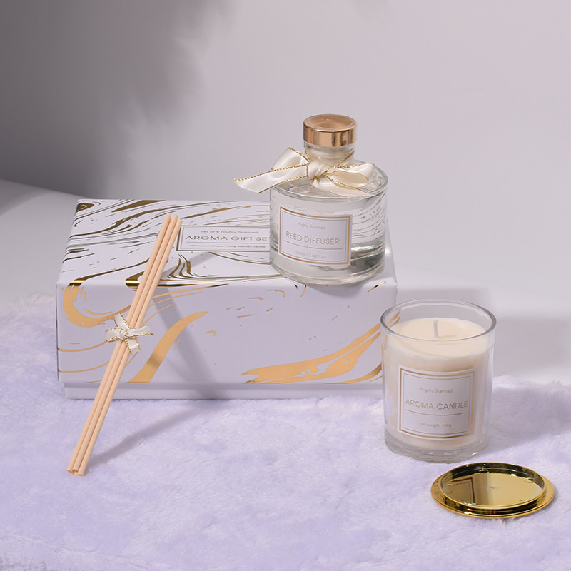 Candle and Essential Oil Reed Diffuser Set with Glass Bottle (5)