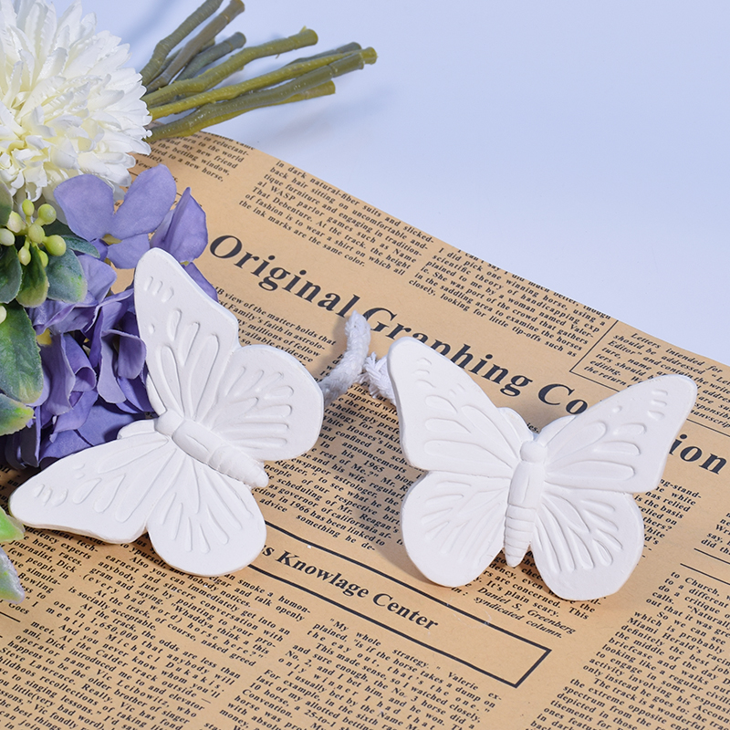 Plaster Animal Butterfly Shape Essential Oil Diffuser with Cotton Cord (1)