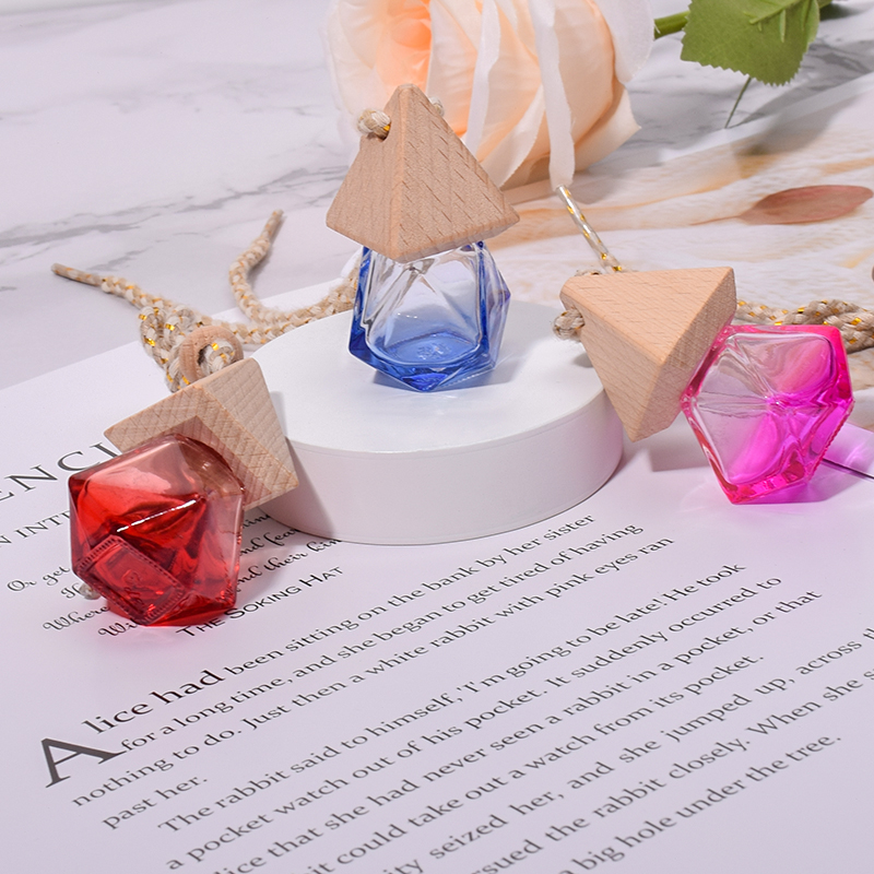 Car perfume bottle Creative in-car aromatherapy bottle pendant Car decorative (7)