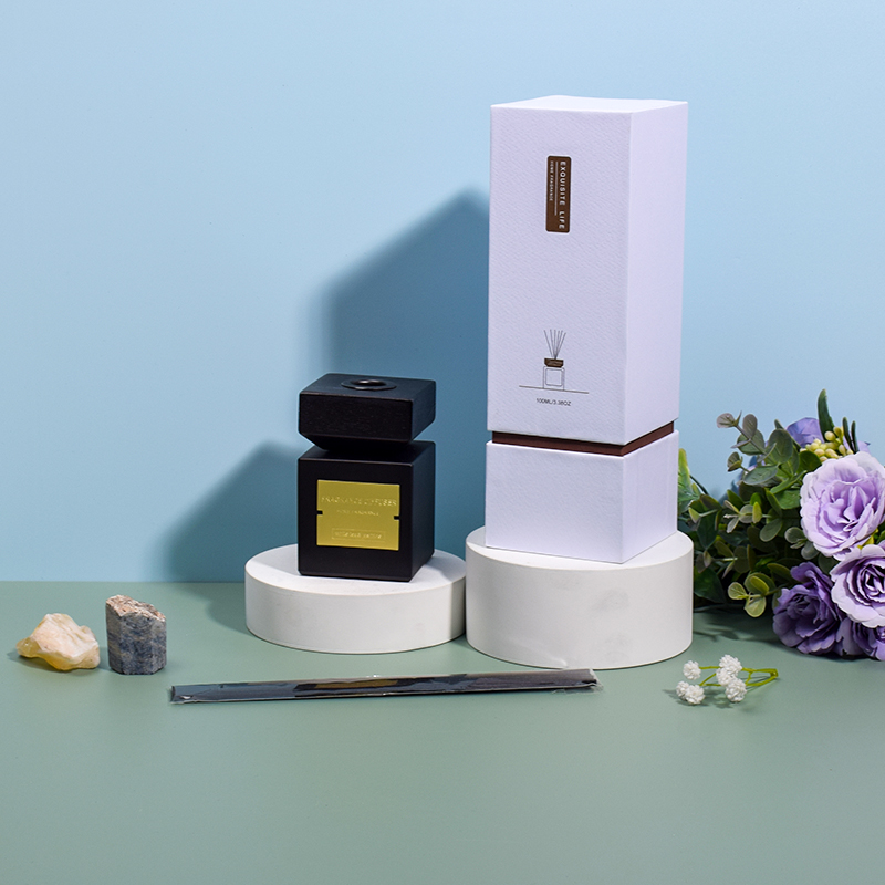 Square Bottle Wood Lid Aromatherapy Essential Oil Bedroom reed diffuser (3)